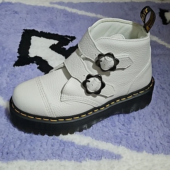 Doc Martens Devon Flower Milled Nappa Leather White Women's 8 - Picture 3 of 6